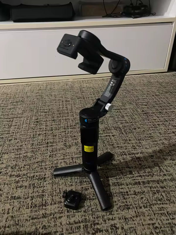 Very easy to use and setup took less than a minute, battery life is good for daily shooting.