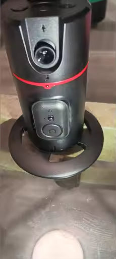 Works well for family and kids videos.
We use it mostly for recording short videos and video calls, and it keeps the subject centered. The motor sound is noticeable but not distracting.